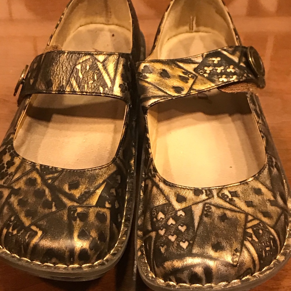 Alegria clogs